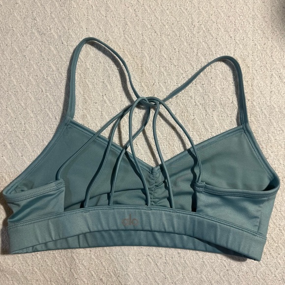 ALO Interlace stewpot sports bra. - Picture 2 of 3
